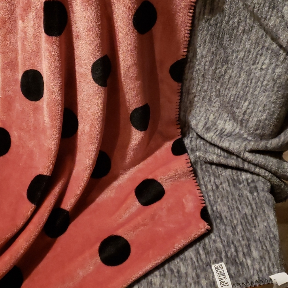 Victorias Secret Fleecy Throw